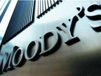 Moody's downgraded the global shipping industry outlook
