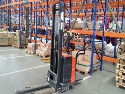 Notes on Selection of Forklifts for Storage Racks