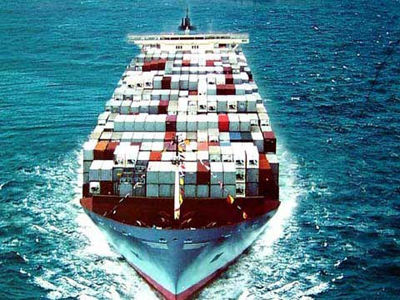 How does the freight forwarding company handle operational errors?