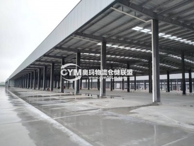 其中一個平庫內(nèi)部結(jié)構(gòu)，空的，現(xiàn)在沒有貨物，是開放式的倉庫，不是封閉式倉庫