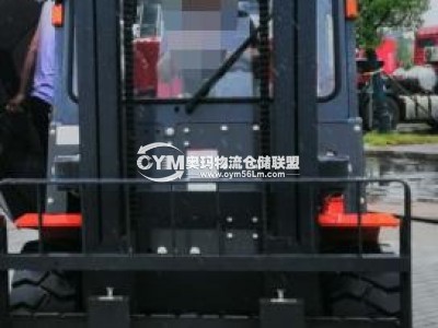 叉車作業(yè)