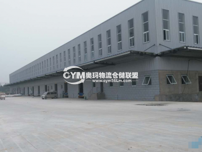 場地空曠，可以自由停靠