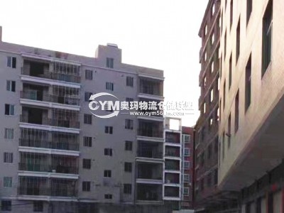 旁邊的公寓樓