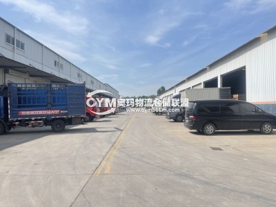 園區(qū)主通道寬敞，方便車輛裝卸