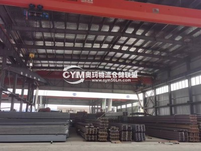 11米高，客戶可根據(jù)需要進(jìn)行分割和搭建二層存貨架子