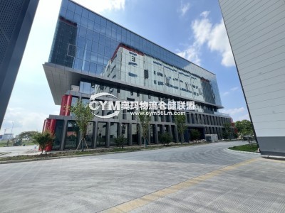 配套綜合樓，涵蓋食堂、超市、咖啡館、健身房、辦公等功能