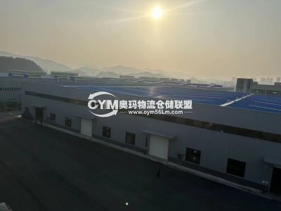 獨門獨院，外部場地空曠，周邊環(huán)境靜謐，周邊交通便利，停車方便，